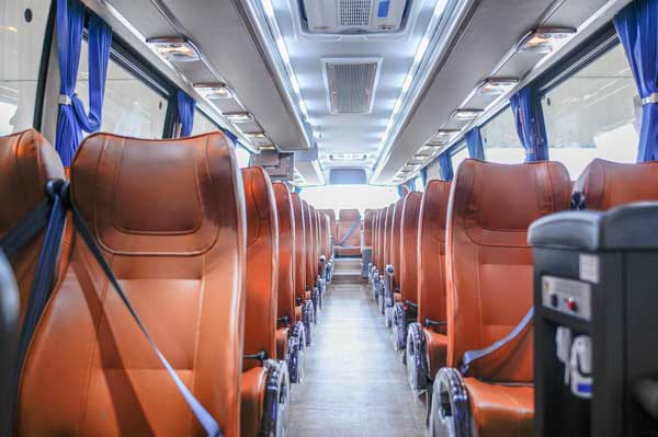年會、活動、團建租大巴車?商務用車服務怎么選?