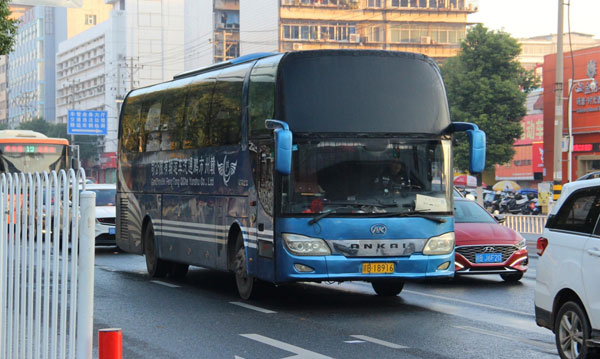 （深圳租大巴價格）主要受哪些市場因素影響？